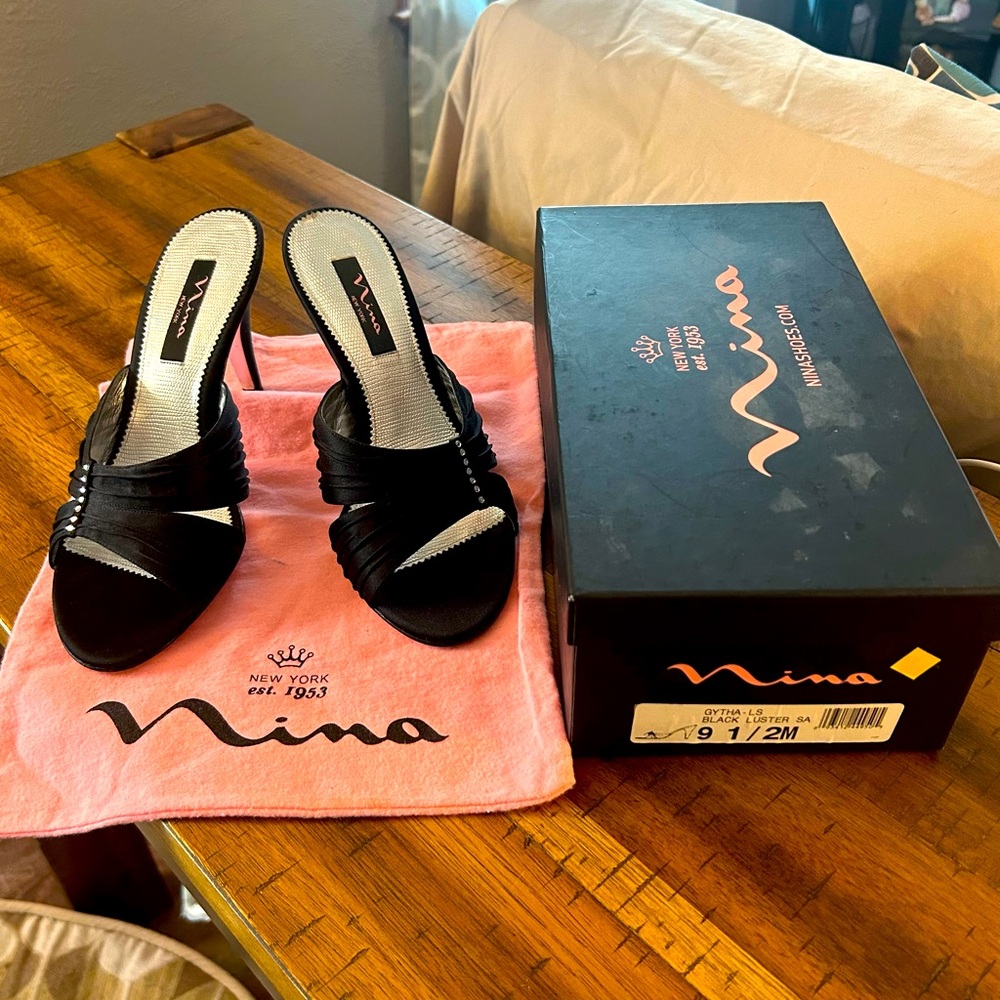 Nina New York Gytha Black Heels Slides Rhinestones 9.5 M US Dust Bag In Box EUC